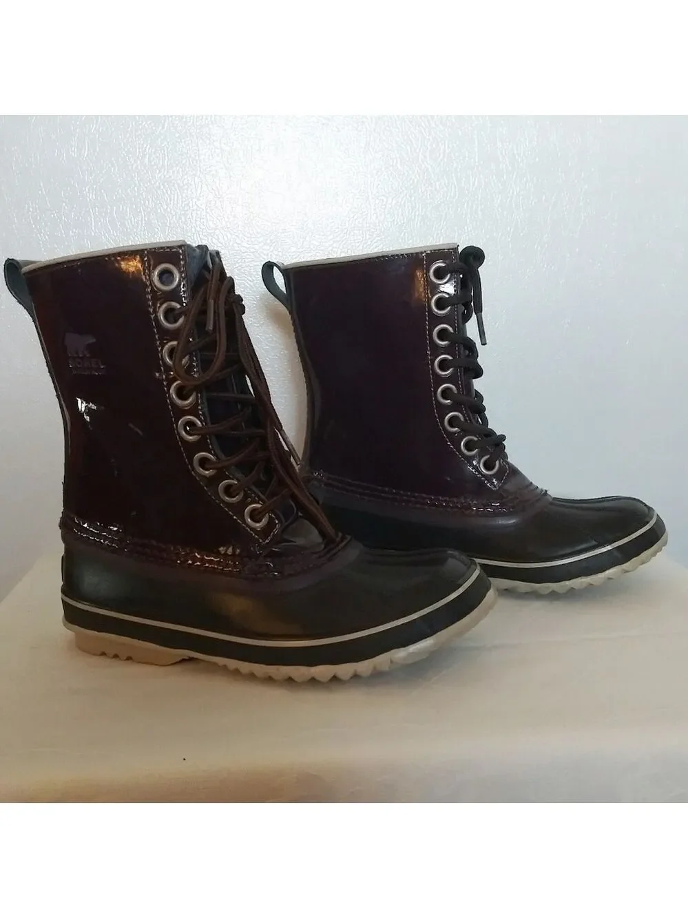 Sorel Purple Handcrafted Natural Rubber Round Toe Lace Up Mid Calf Duck Boot